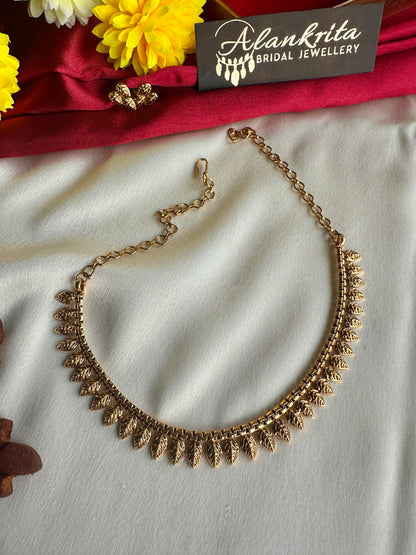 Premium Gold Look Alike Short Necklace