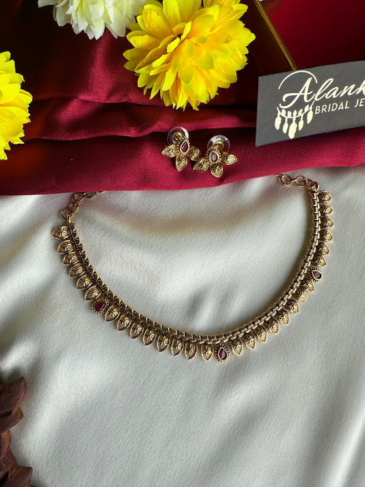 Premium Gold Look Alike Short Necklace