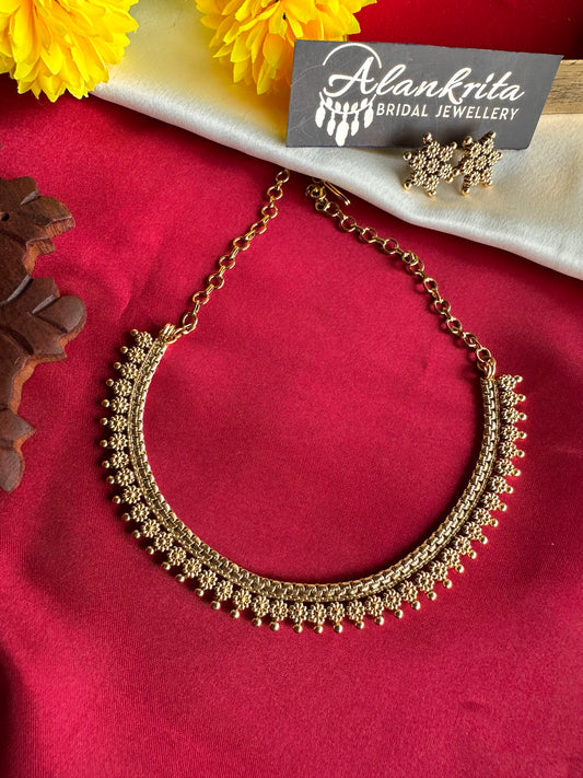 Premium Gold Look Alike Short Necklace