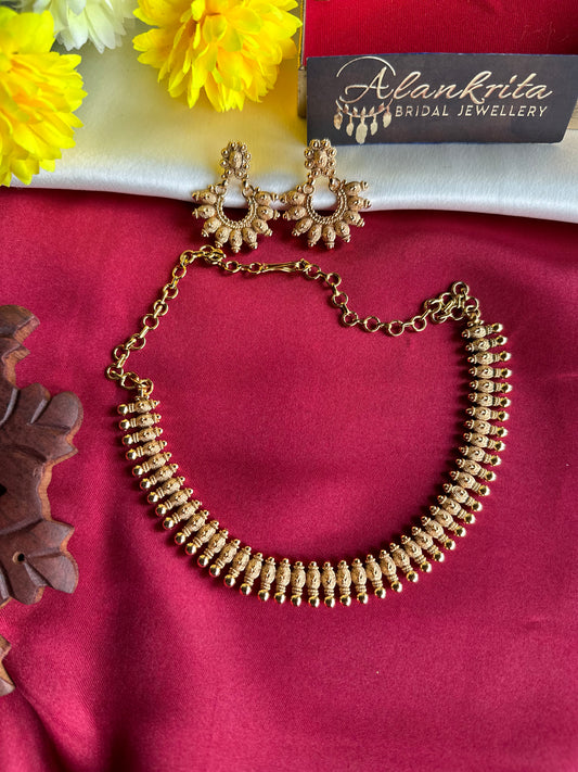 Premium Gold Look Alike Short Necklace