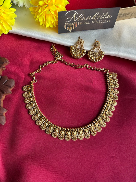 Premium Gold Look Alike Short Necklace