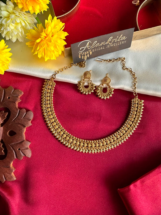Premium Gold Look Alike Short Necklace