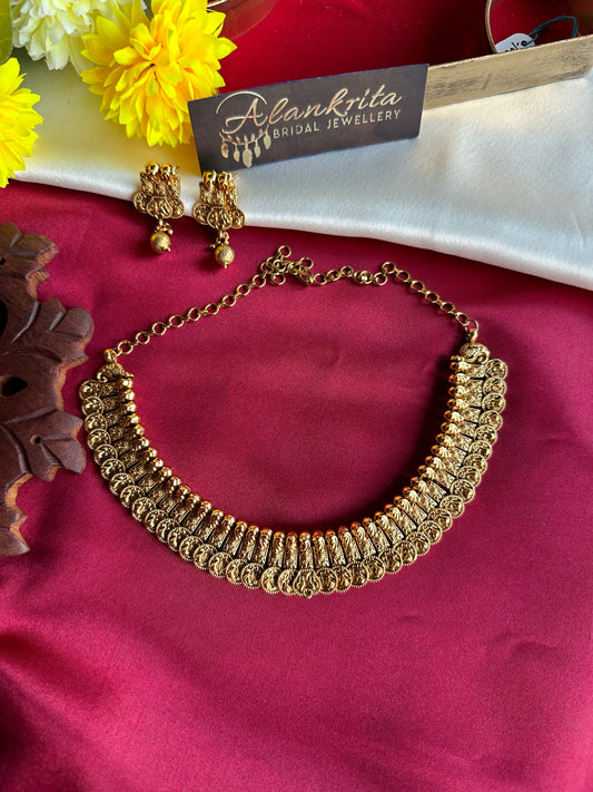 Premium Gold Look Alike Short Necklace