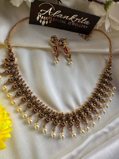 Premium Short Necklace with Pearl Beads