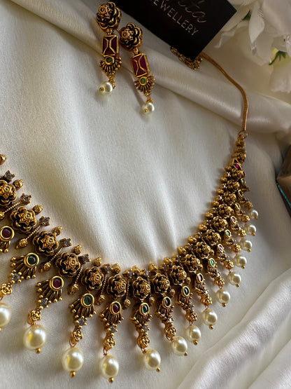 Premium Short Necklace with Pearl Beads