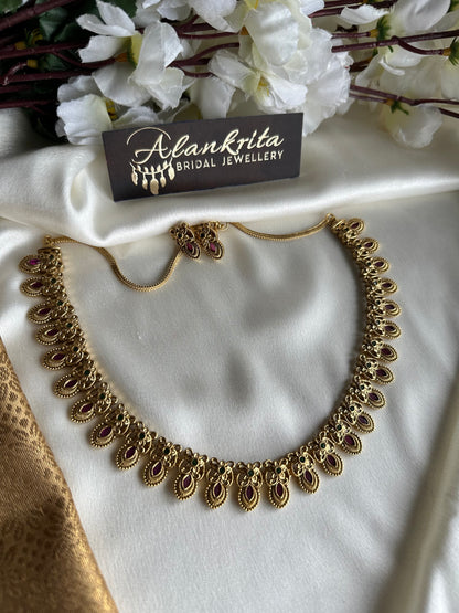 Premium Short Necklace with Kemp Stones