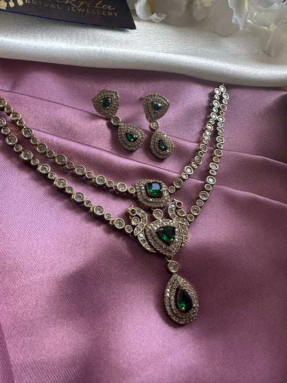 Two Layered Victorian Green Short Necklace