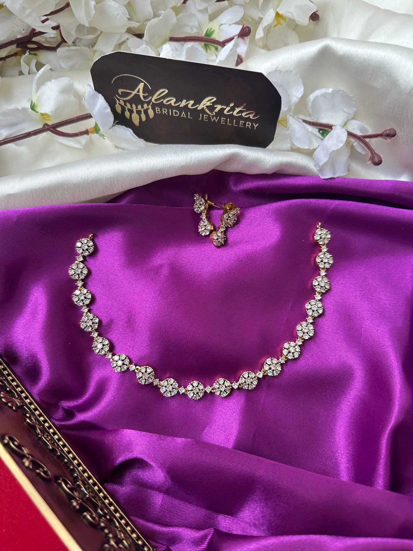 Diamond Inspired Short Necklace