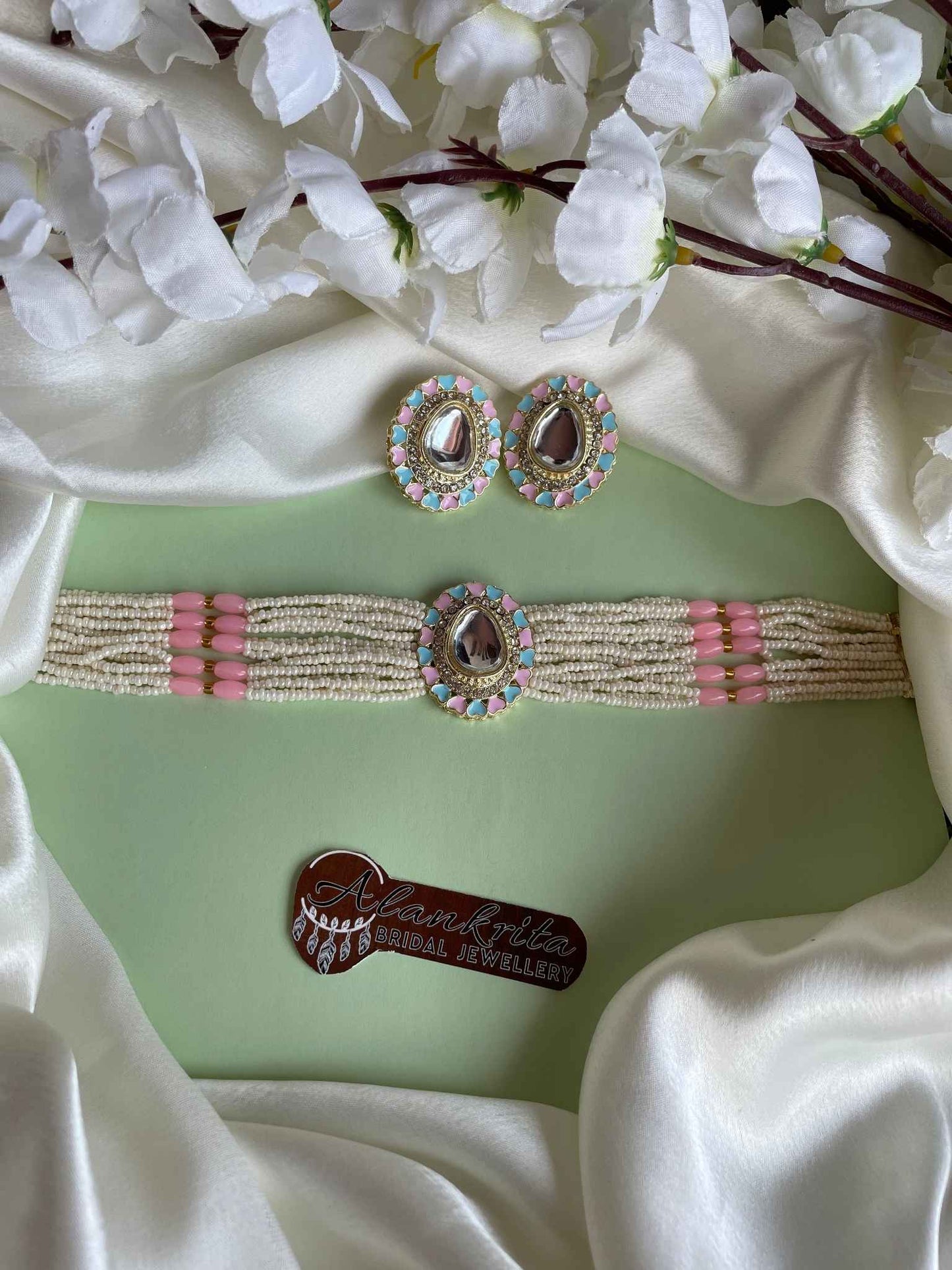 Simple Pearl Beaded Pink Kundan Choker