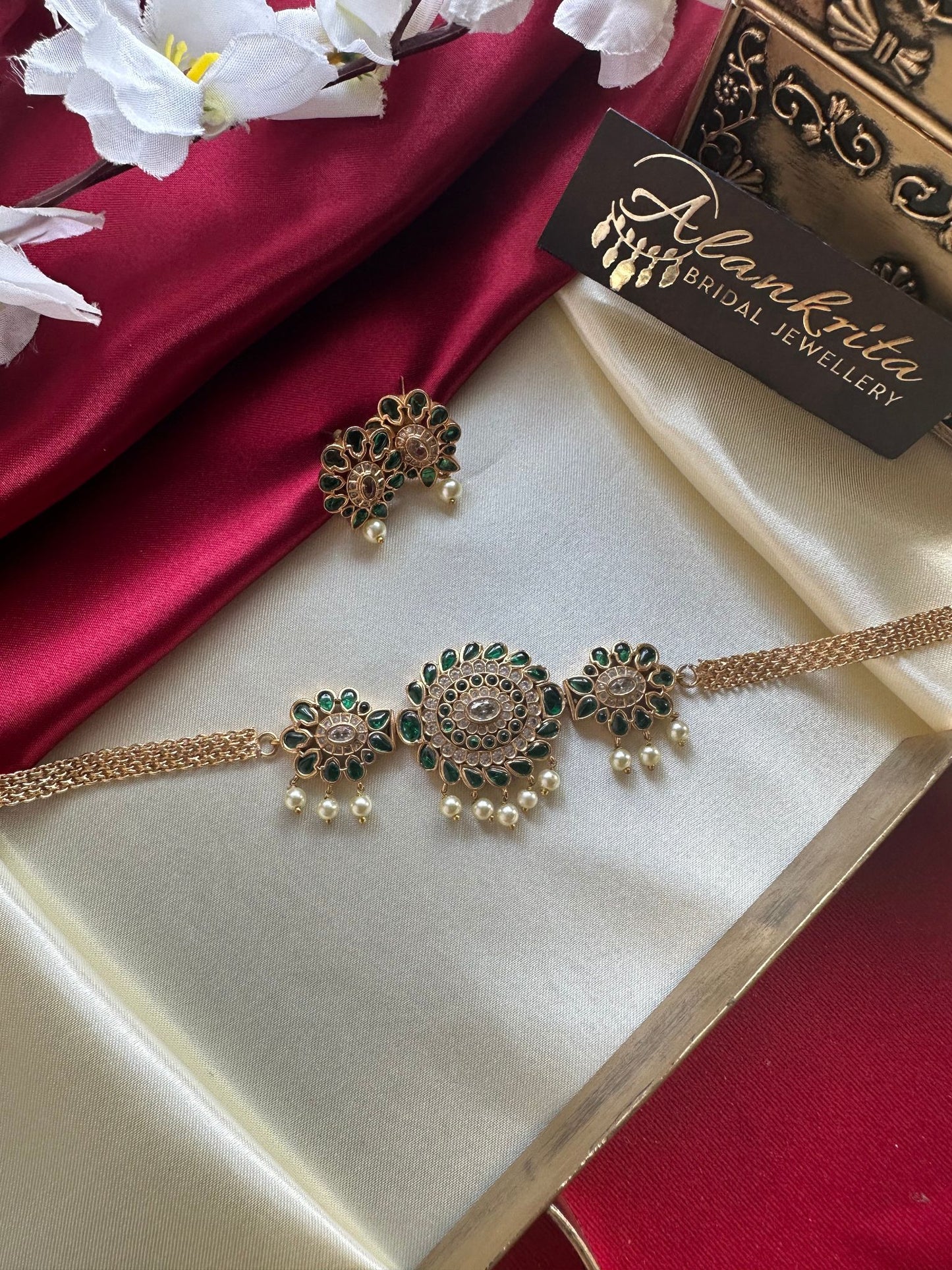 Premium Green Kemp Choker with Pearl Beads