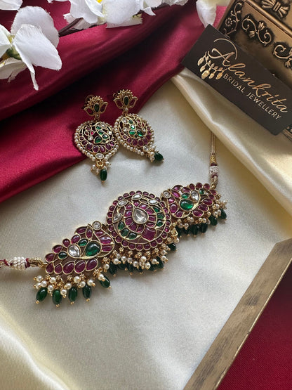 Premium Peacock Kemp Choker with Green Beads
